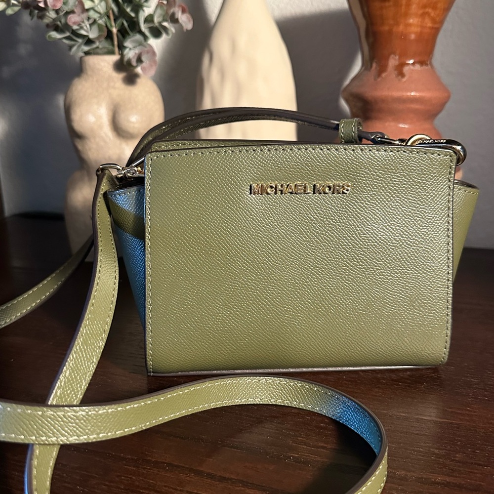Michael Kors purse